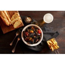 Cameo 210-204 Imperial Casserole with Lid, 64oz, Round, White, Ceramic, 10(w) x 10(d) x 4-5/8(h) inch, 8 each