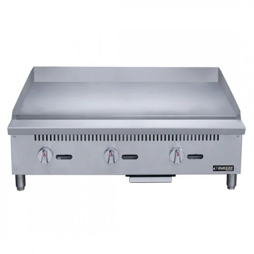 Dukers DCGT36 36 inch Thermostatic Gas Griddle