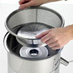 Juicernet ES500 Ceado Commercial Centrifugal Fruit and Vegetable Juicer, 0.9hp, 700w, 3000rpm, 120v/60/1-ph, NSF Listed