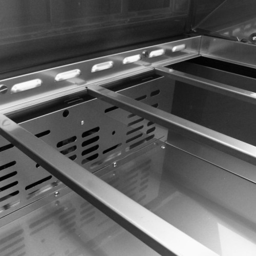 Turbo Air M3 Series MST-60-N Refrigerated Sandwich Prep Tables, Standard Top, 60-1/4(w) inch, (2)Solid Door(s), 16Cu.ft, (16)Pan(s), (2)Shelve(s), 1/3hp, Casters, 115v/60/1-ph, ETL Listed