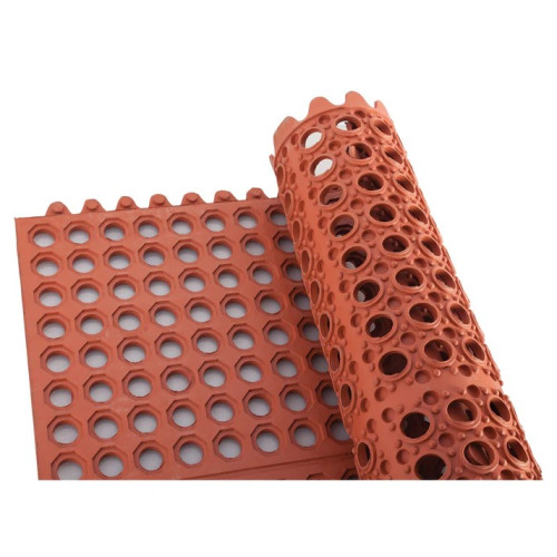 Winco RBMI-33R Rubber Interlock Floor Mat, Red, 36(w) x 36(d) inch